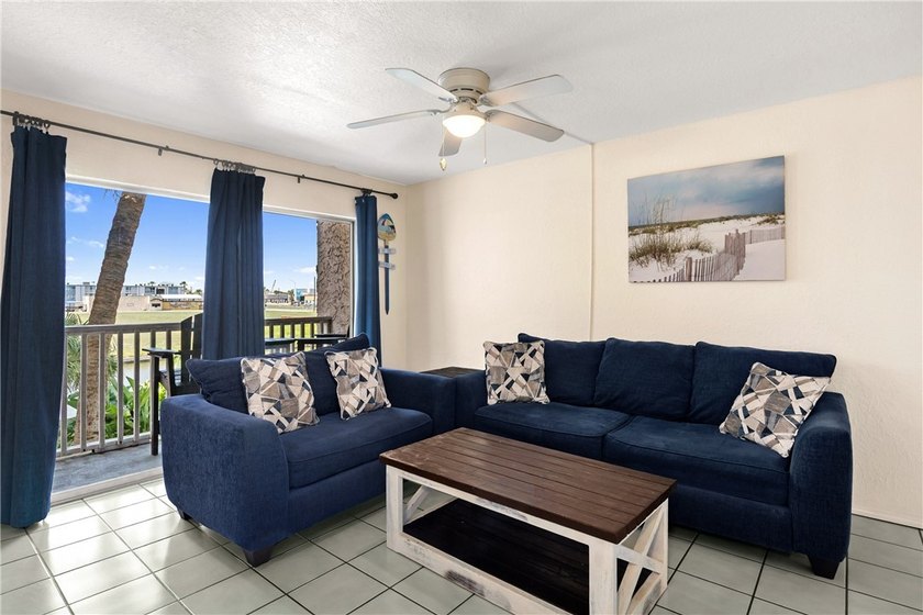 Stunning Waterview Island Condo! Situated in the popular Mystic - photo 5