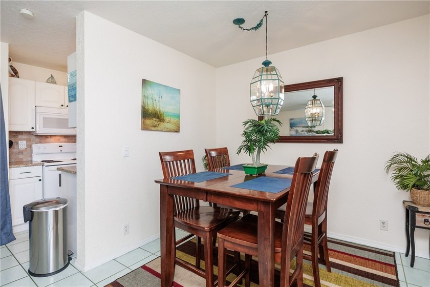 Stunning Waterview Island Condo! Situated in the popular Mystic - photo 7