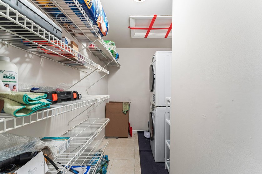 Beautifully renovated 2nd-floor corner unit in the highly - photo 19