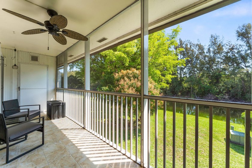 Beautifully renovated 2nd-floor corner unit in the highly - photo 25