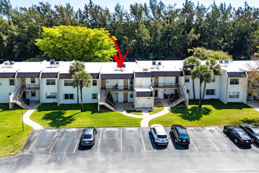 Beautifully renovated 2nd-floor corner unit in the highly - photo 36