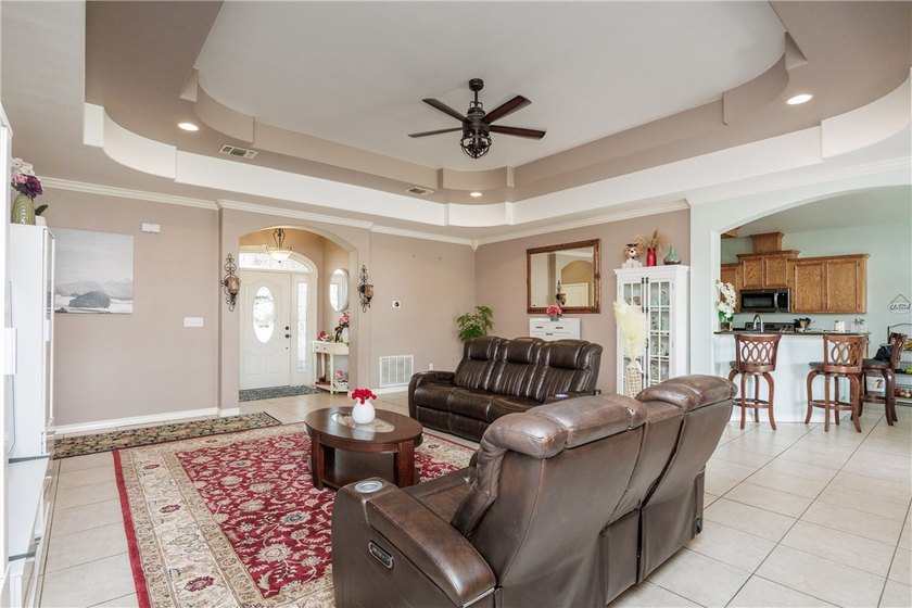 **Welcome to 14422 Chantilly Drive in the highly sought-after - photo 8