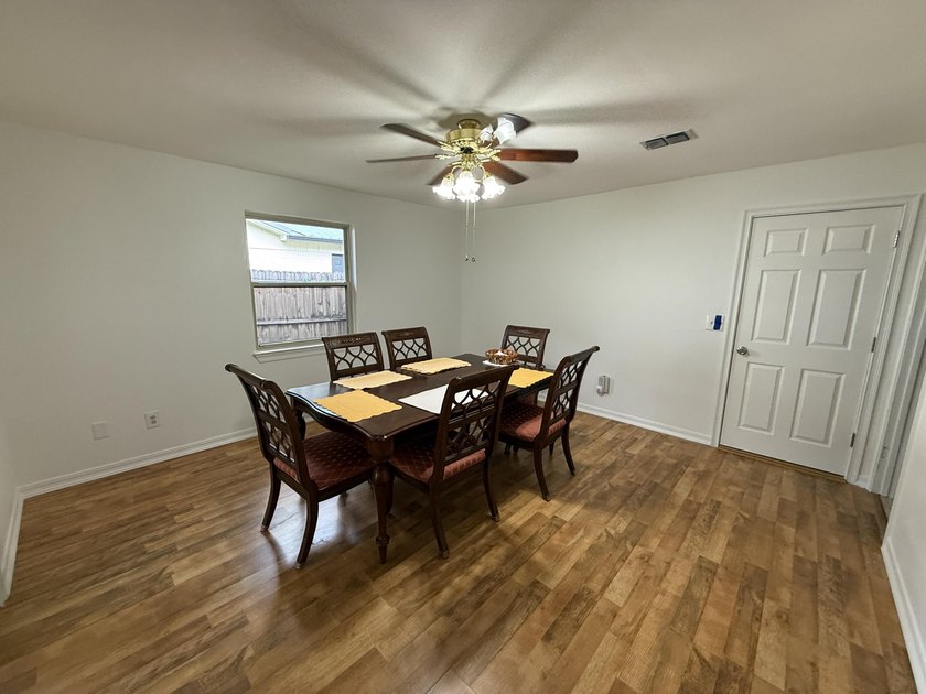 Tucked into the heart of Niceville, this updated 3-bed, 2-bath - photo 17