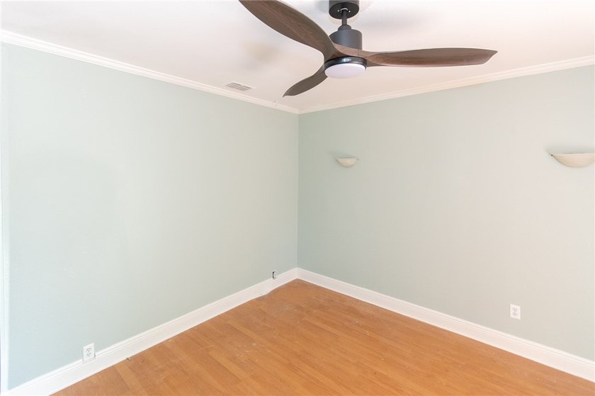 Welcome to this stunningly remodeled gem that effortlessly - photo 2