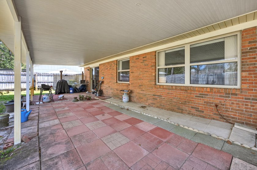 Tucked into the heart of Niceville, this updated 3-bed, 2-bath - photo 33