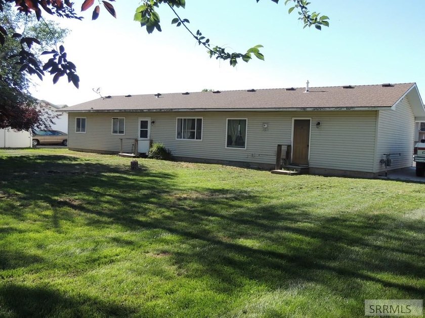 Hard to find 1-level home with a great-room for the - photo 13