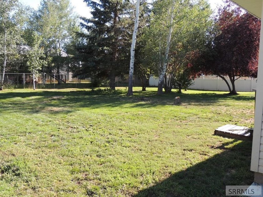 Hard to find 1-level home with a great-room for the - photo 14