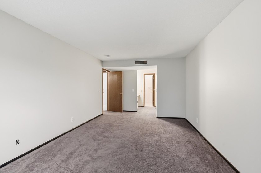 Enjoy easy one-level living in this spacious 2-bedroom - photo 15