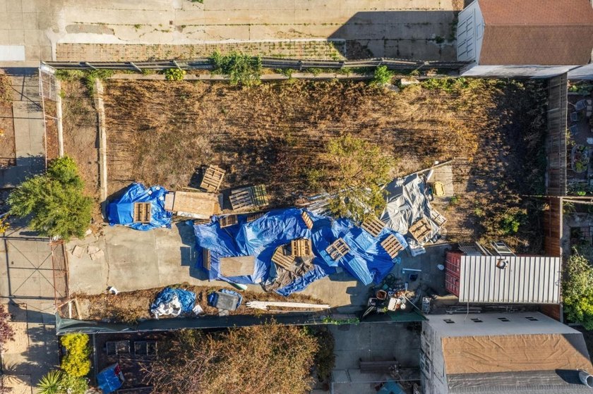 Fantastic opportunity for contractors, builders, and investors! - photo 16