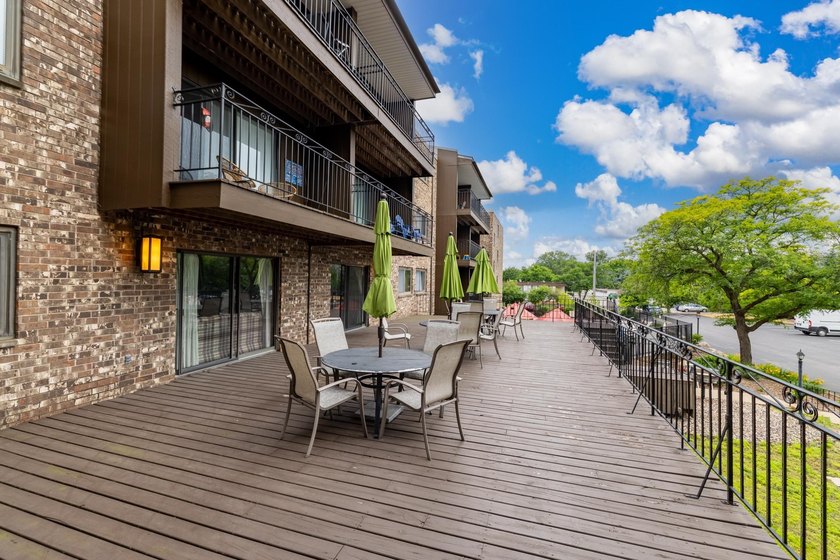 Enjoy easy one-level living in this spacious 2-bedroom - photo 27