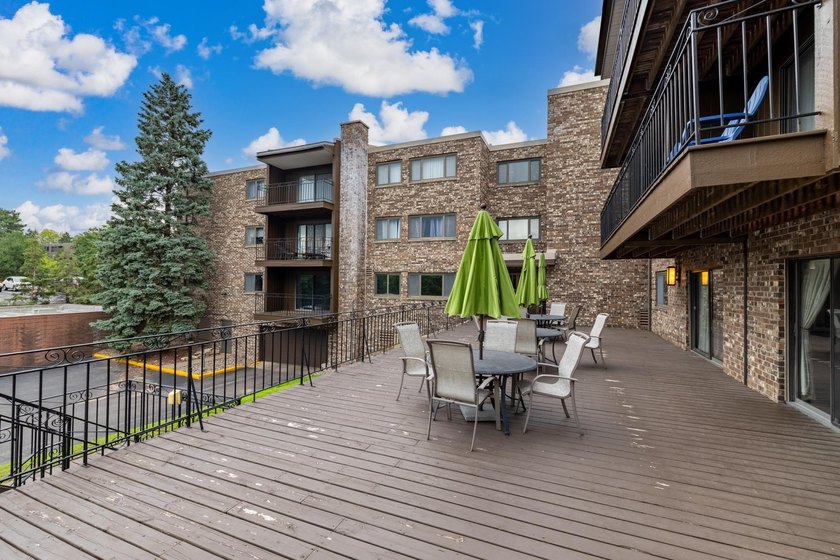 Enjoy easy one-level living in this spacious 2-bedroom - photo 28