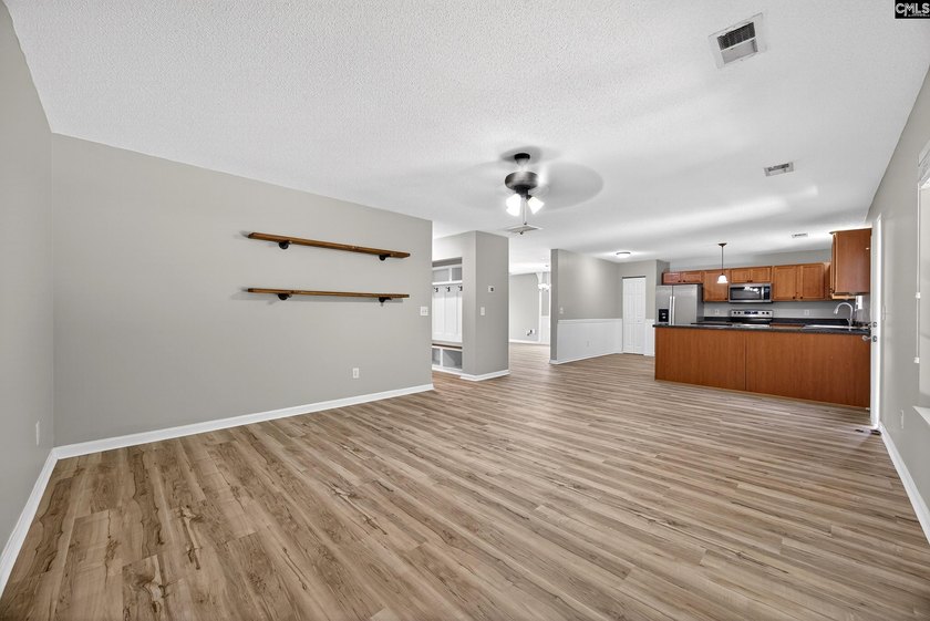 Welcome home to this beautifully updated 4-bedroom, 2.5-bath - photo 15
