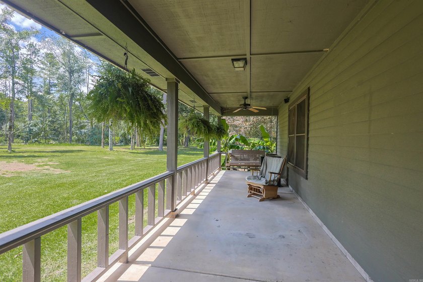 Situated on 5.78 +/- acres in the Lakeview Estates subdivision - photo 31