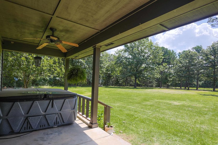 Situated on 5.78 +/- acres in the Lakeview Estates subdivision - photo 32