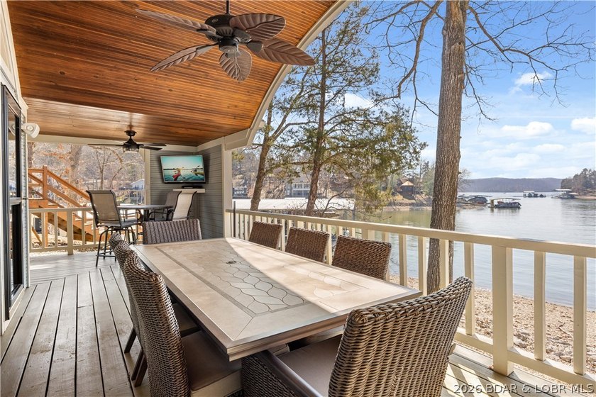 Experience tranquil lakeside living in this luxurious 3BR/3BA - photo 37