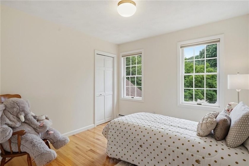 Welcome to 136 Holly Hills Lane, a beautifully maintained - photo 26