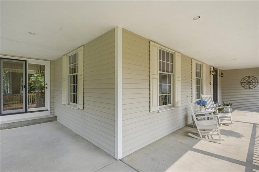 Welcome to 136 Holly Hills Lane, a beautifully maintained - photo 32