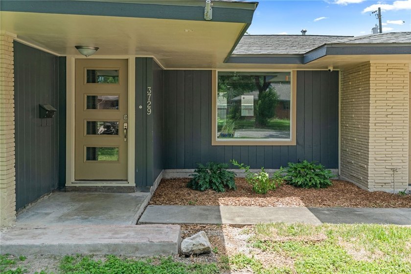 Welcome to 3729 Pope Drive, a fully updated and completely - photo 3