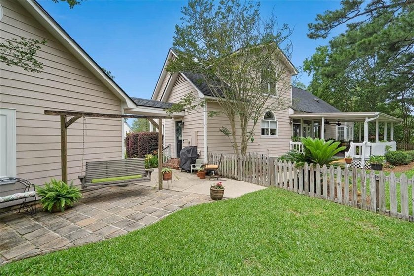Welcome to an exceptional destination retreat where luxury - photo 5
