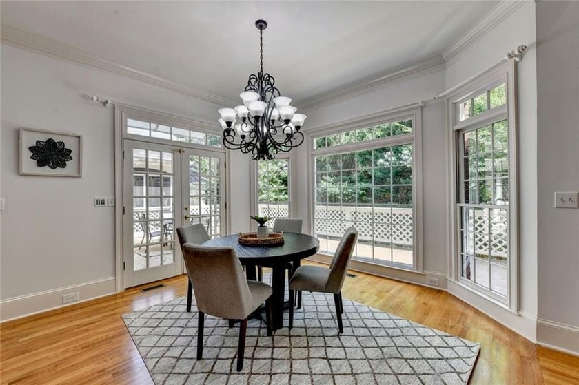 Welcome to unparalleled luxury in one of the areas most - photo 17