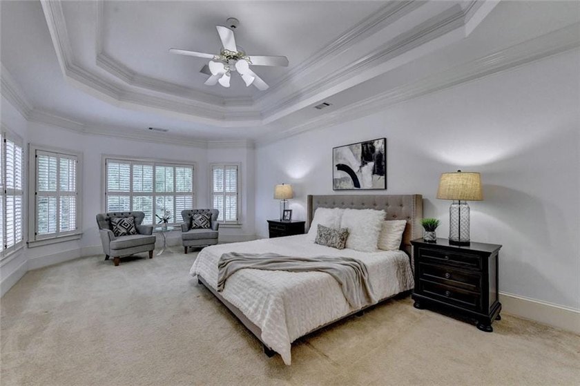 Welcome to unparalleled luxury in one of the areas most - photo 31