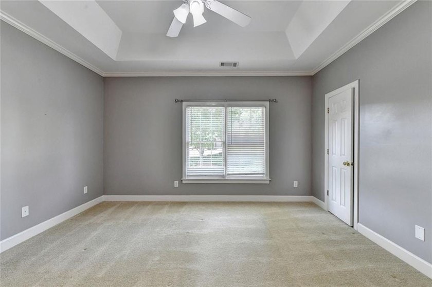 Welcome to unparalleled luxury in one of the areas most - photo 39