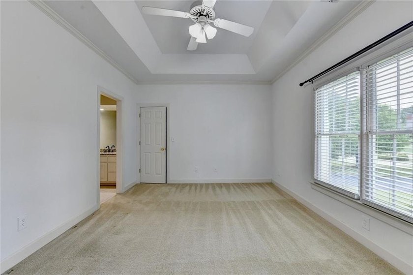 Welcome to unparalleled luxury in one of the areas most - photo 47