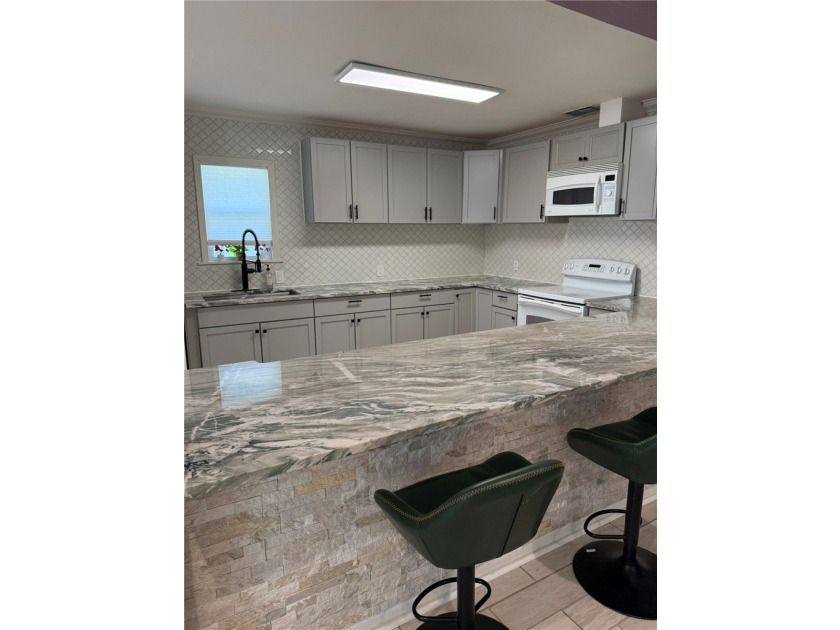 Located just minutes from the beautiful Corpus Christi Bay Area - photo 6