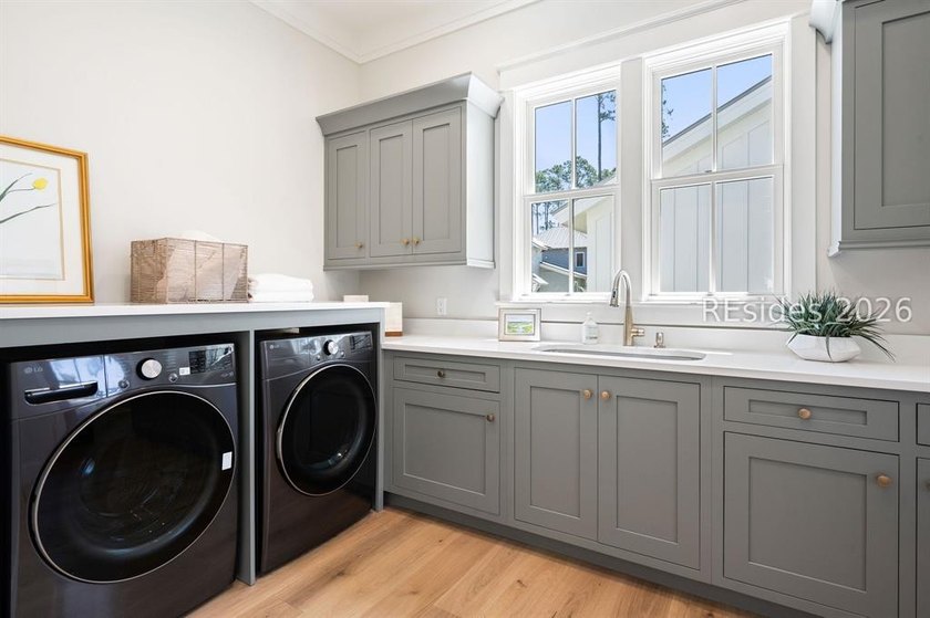 Don't miss just finished, new construction located in the highly - photo 42
