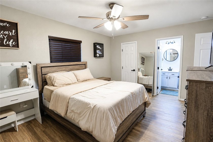 Welcome to 1030 Livermore! This beautifully updated home is - photo 4