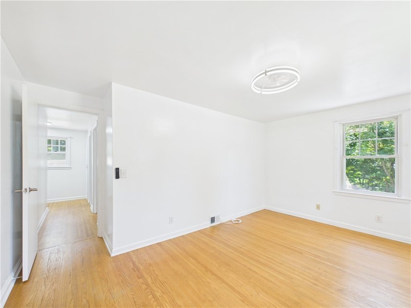 Welcome to this spacious stone-front colonial. Beautiful - photo 14