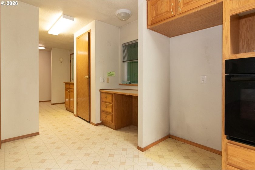 Well Priced! Florentine Estates 55+ gated community. Opportunity - photo 22