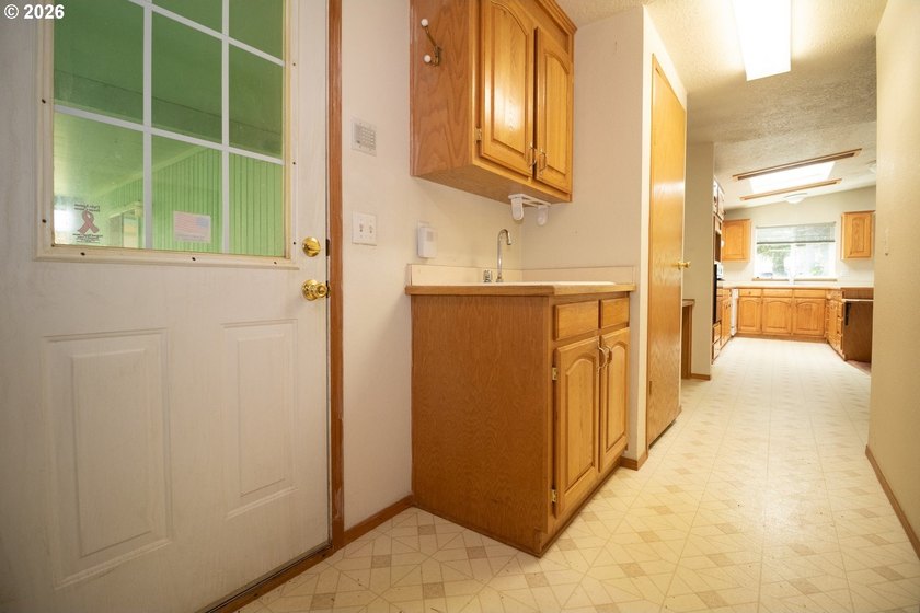 Well Priced! Florentine Estates 55+ gated community. Opportunity - photo 23