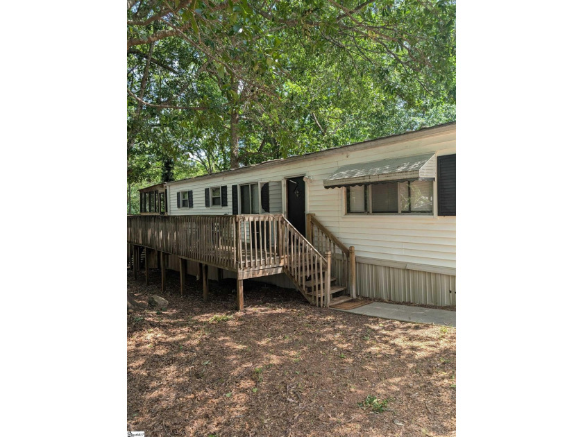 Buying on Lake Hartwell means more than finding a GETAWAY - it's - photo 8