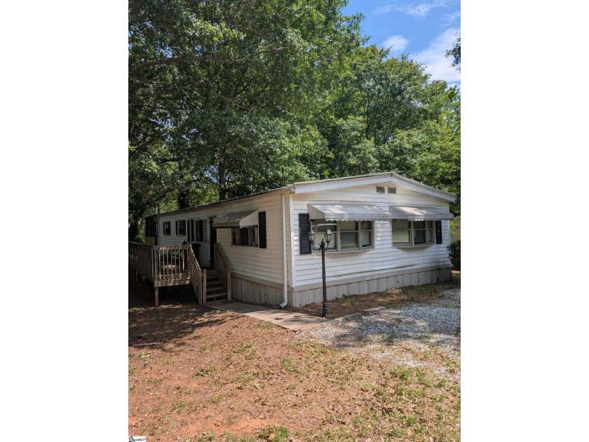 Buying on Lake Hartwell means more than finding a GETAWAY - it's - photo 9