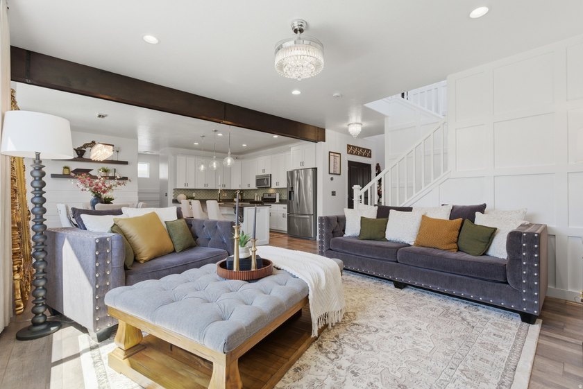 Stunning 5-bedroom, 3.5-bath Saratoga Springs home with - photo 11