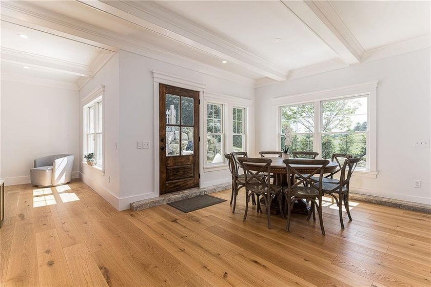 19 East Hills Road presents a rare opportunity to own a - photo 12