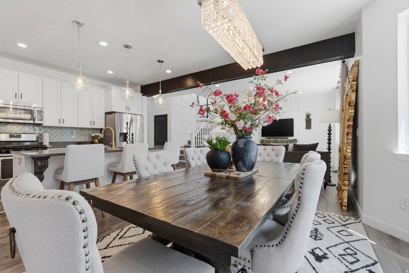 Stunning 5-bedroom, 3.5-bath Saratoga Springs home with - photo 13