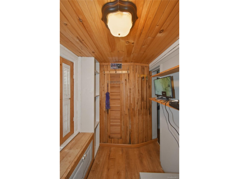 Beautifully maintained and updated single-family home nestled in - photo 14