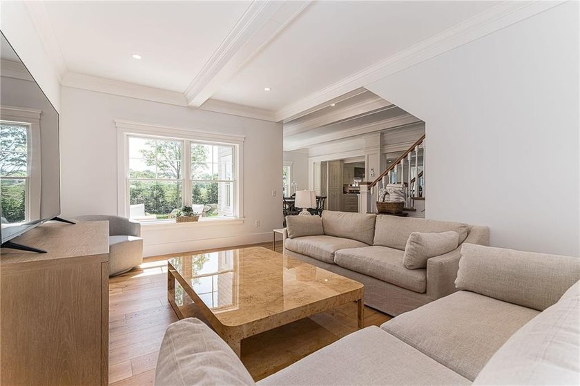 19 East Hills Road presents a rare opportunity to own a - photo 14