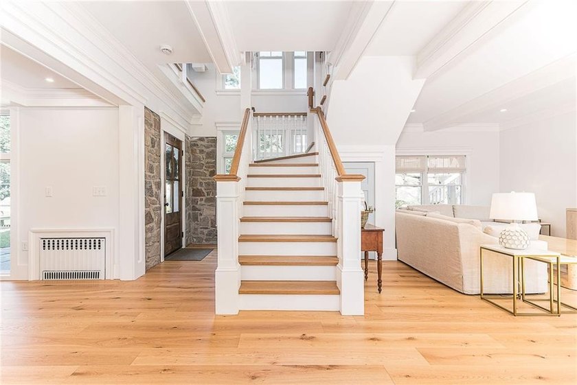 19 East Hills Road presents a rare opportunity to own a - photo 16