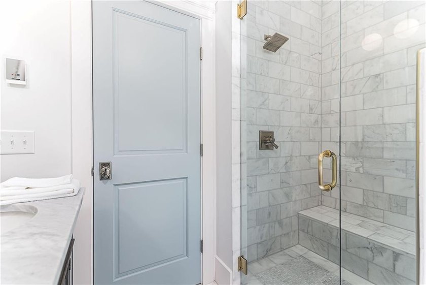 19 East Hills Road presents a rare opportunity to own a - photo 20