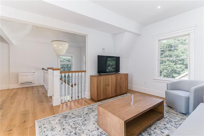 19 East Hills Road presents a rare opportunity to own a - photo 25