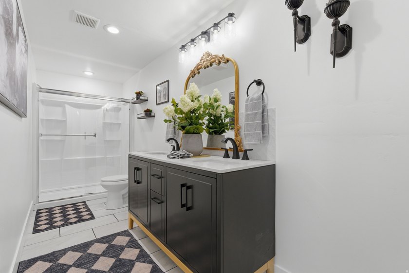Stunning 5-bedroom, 3.5-bath Saratoga Springs home with - photo 31
