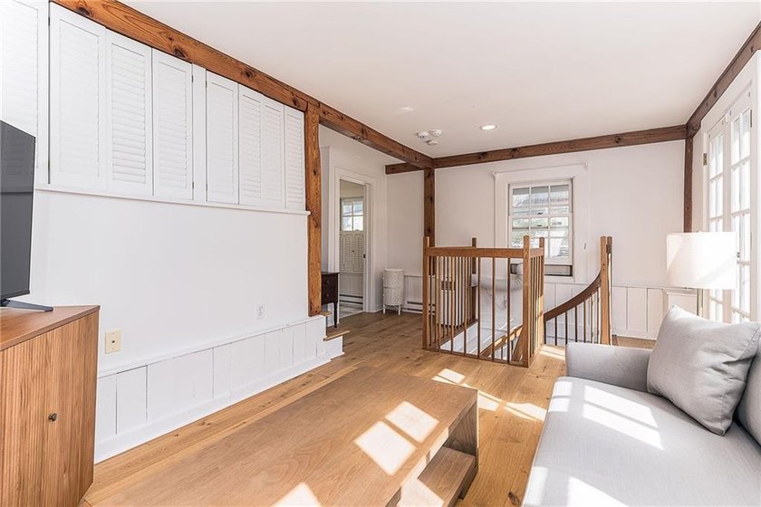 19 East Hills Road presents a rare opportunity to own a - photo 38