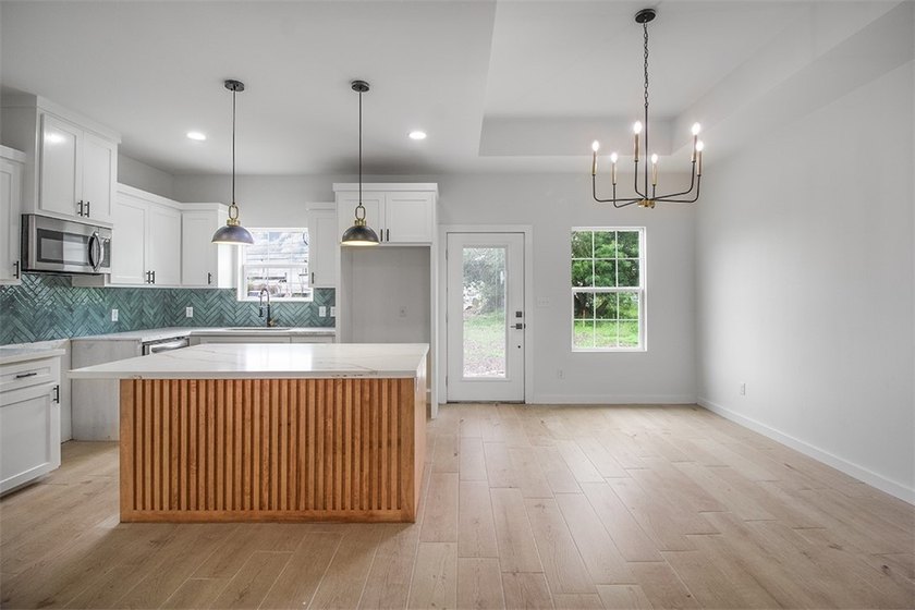 Brand-new construction on a spacious 8,755 sq ft lot in Corpus - photo 8