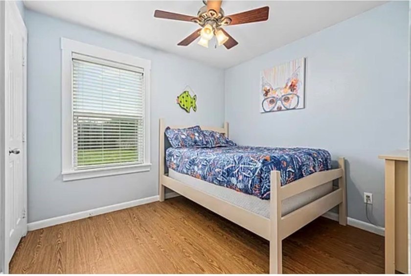 Charming 2-bedroom, 1-bath cottage in the desirable Copano - photo 10