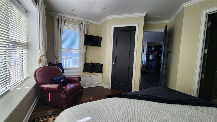 This Bay Harbor condo is perfect for year-round retreats. It - photo 8