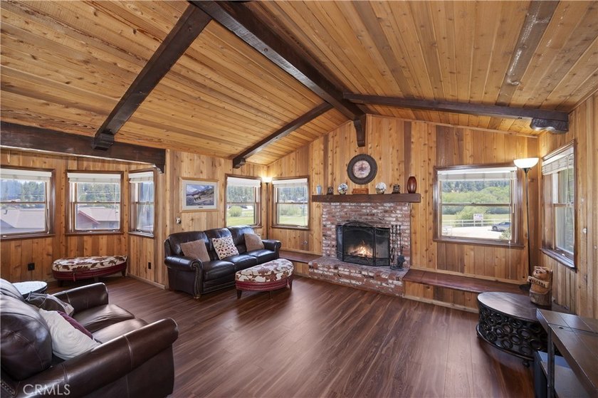Prime Lower Moonridge location with stunning golf course views ~ - photo 11