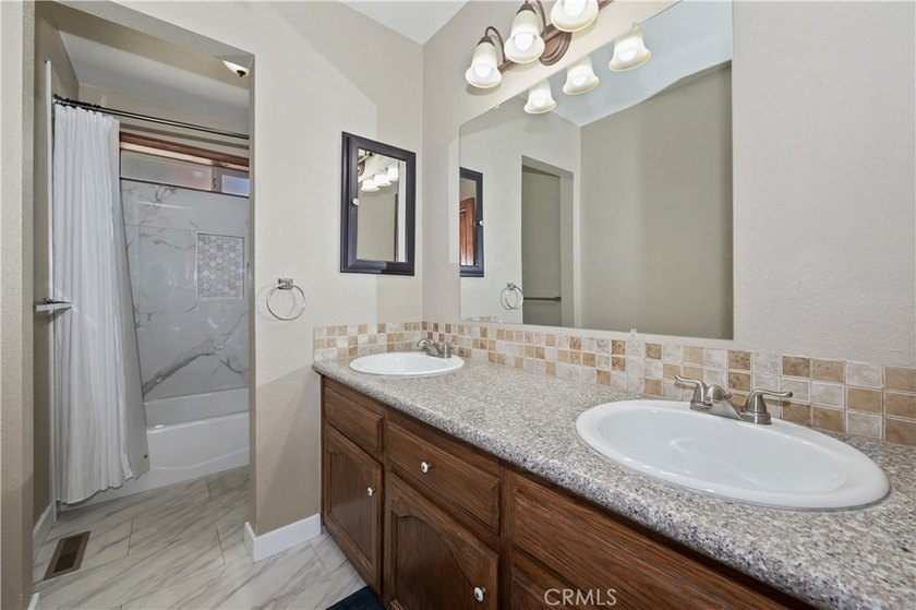 Prime Lower Moonridge location with stunning golf course views ~ - photo 31